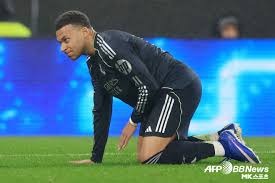 巴尔的摩金莺队凭借强大的全垒打火力，在 2012 年重现了“暴力美学”